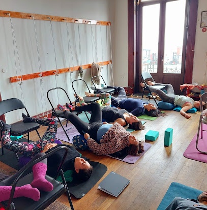 Escuela Contemporánea de Yoga